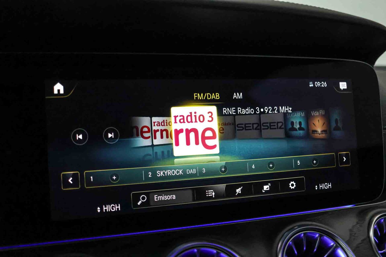 Mercedes Clase E Coupé E 350 **Modelo E 300 AMG Line** - Foto 59