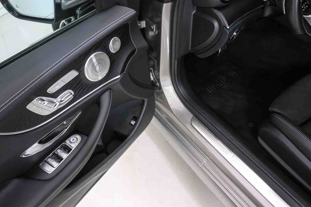 Mercedes Clase E Coupé E 350 **Modelo E 300 AMG Line** - Foto 32