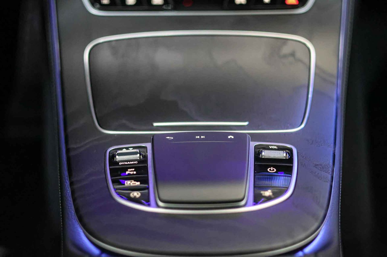 Mercedes Clase E Coupé E 350 **Modelo E 300 AMG Line** - Foto 47
