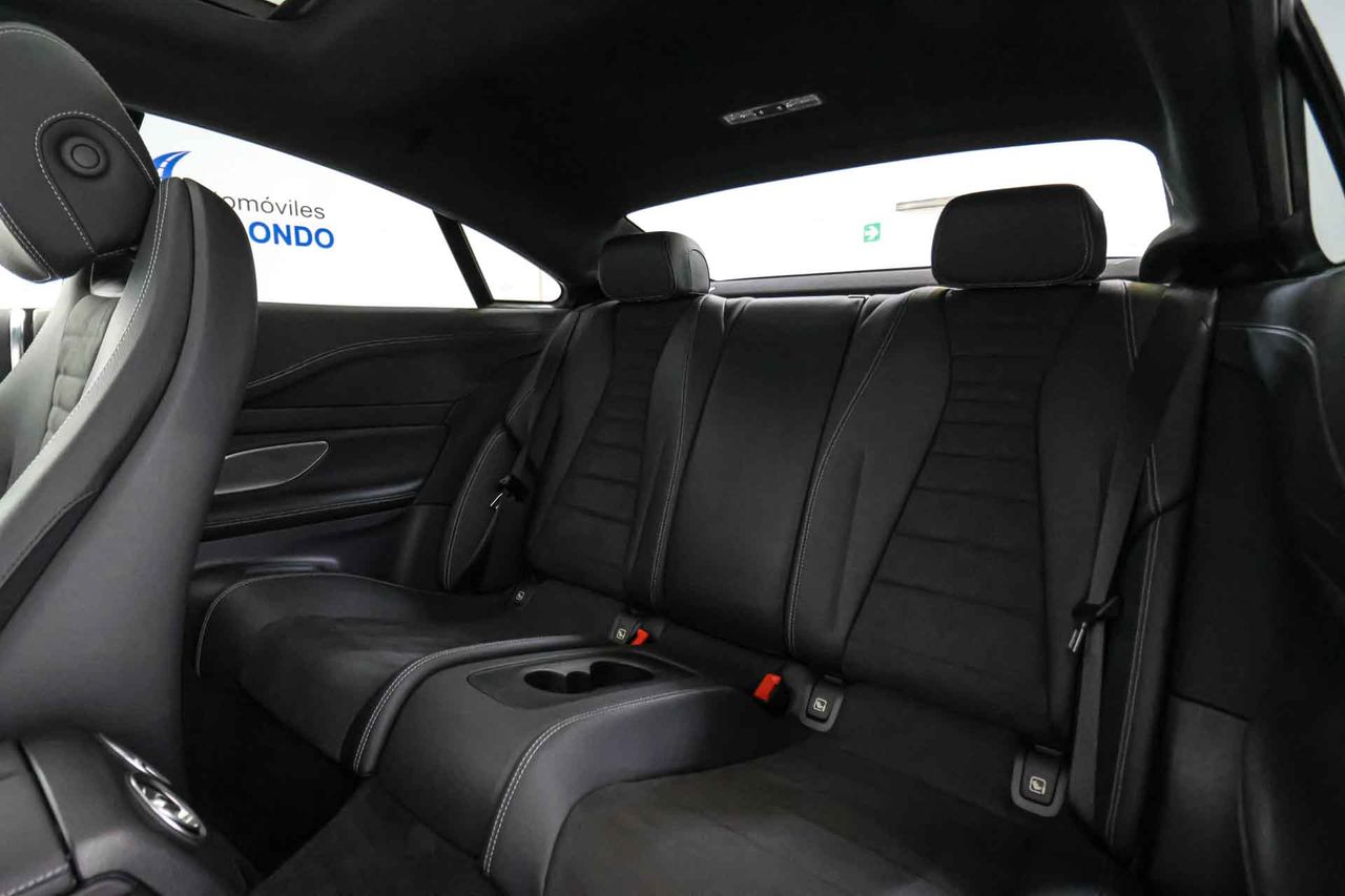 Mercedes Clase E Coupé E 350 **Modelo E 300 AMG Line** - Foto 53