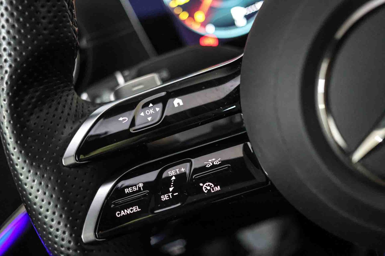Mercedes Clase E Coupé E 350 **Modelo E 300 AMG Line** - Foto 40