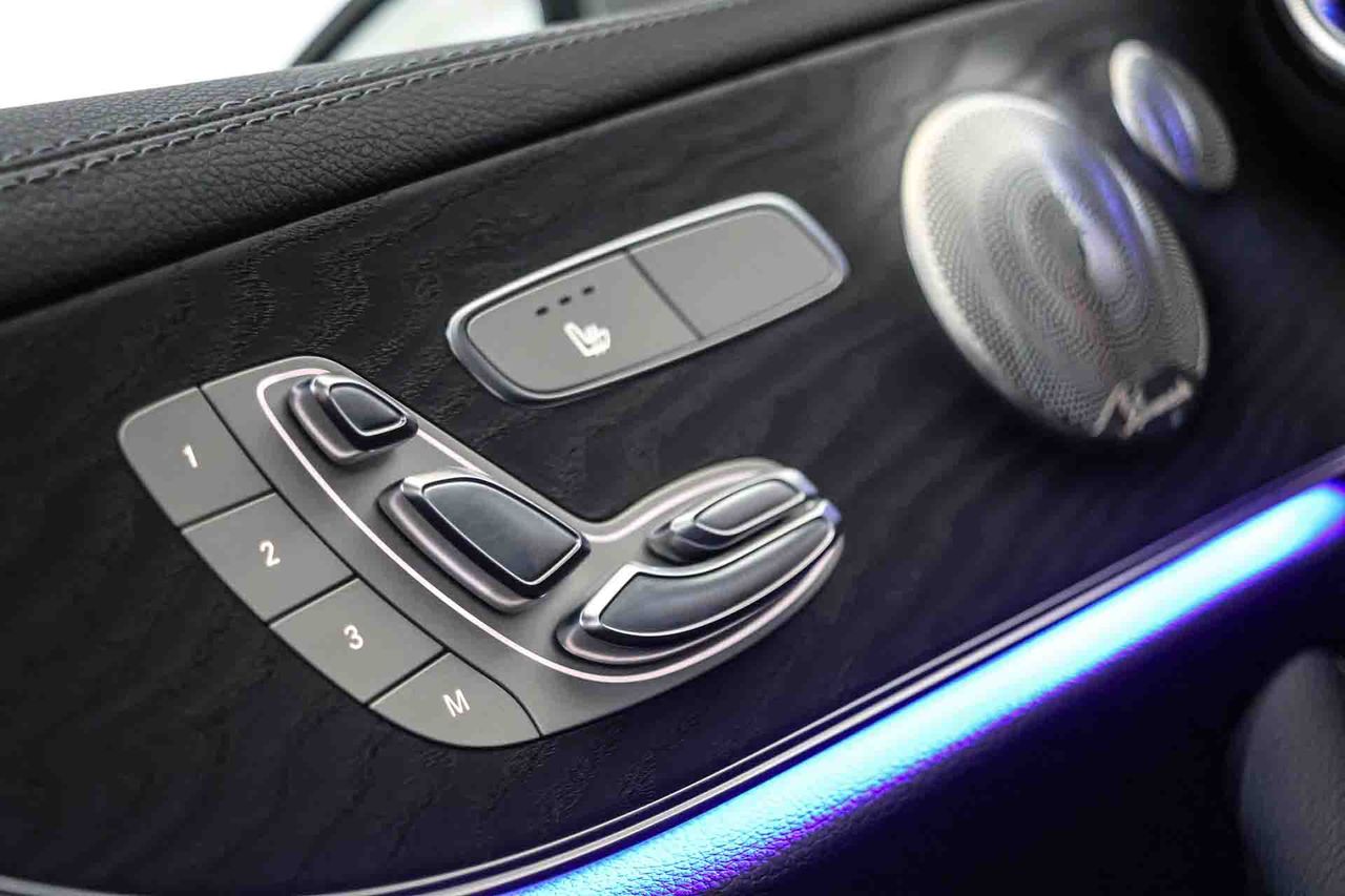 Mercedes Clase E Coupé E 350 **Modelo E 300 AMG Line** - Foto 34