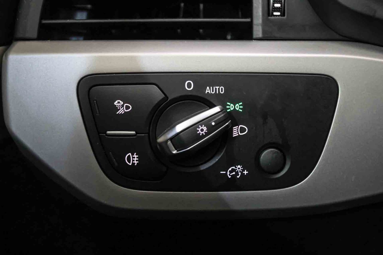 Audi A4 Advanced 35 TFSI 110kW (150CV) S tronic - Foto 31