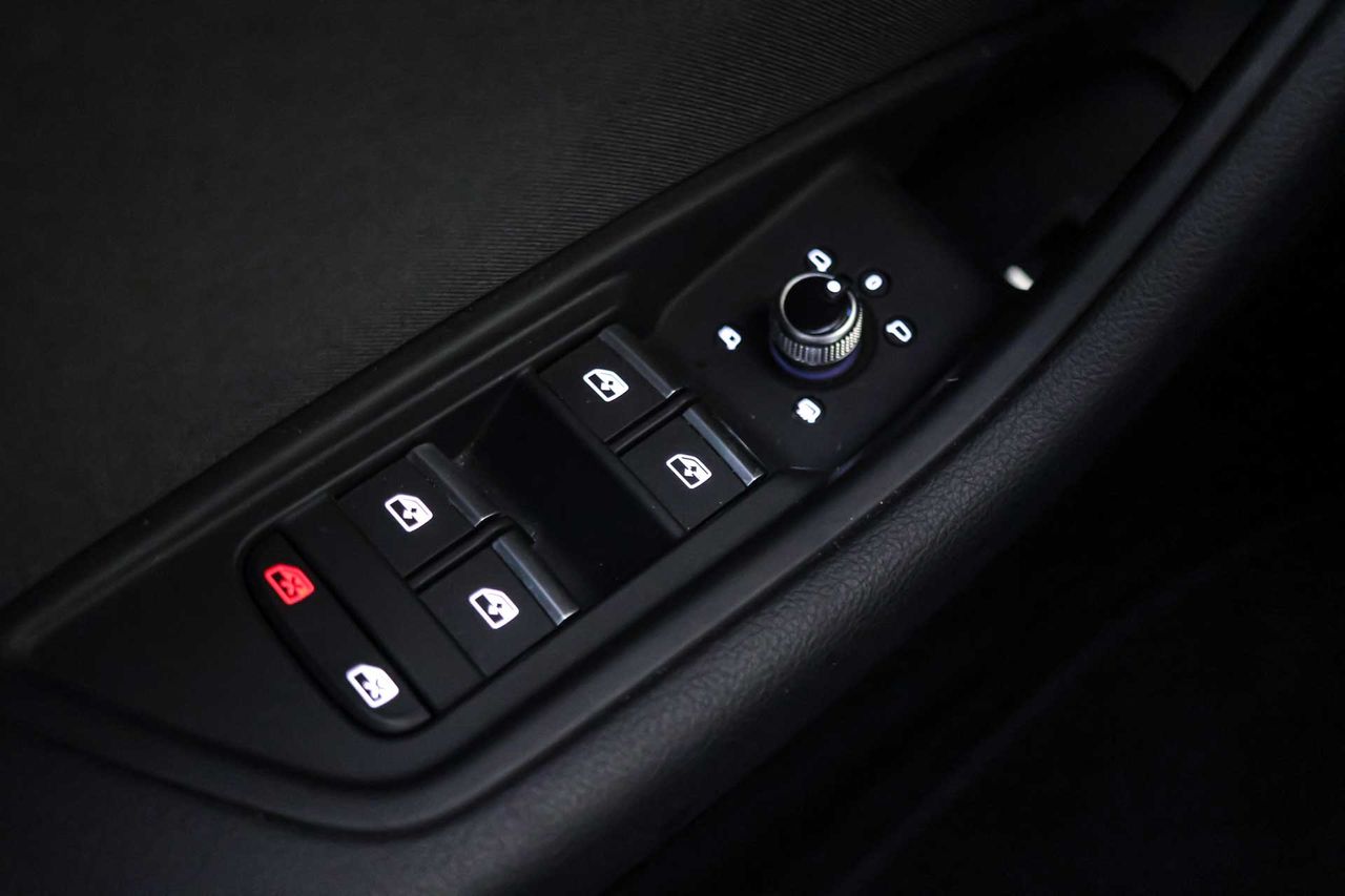 Audi A4 Advanced 35 TFSI 110kW (150CV) S tronic - Foto 30