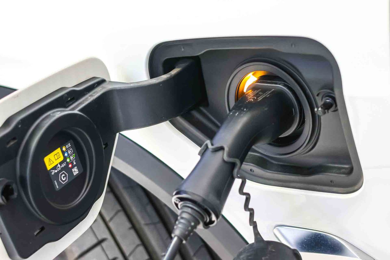 BMW X5 xDrive50e Sólo 13.000 km - Foto 9