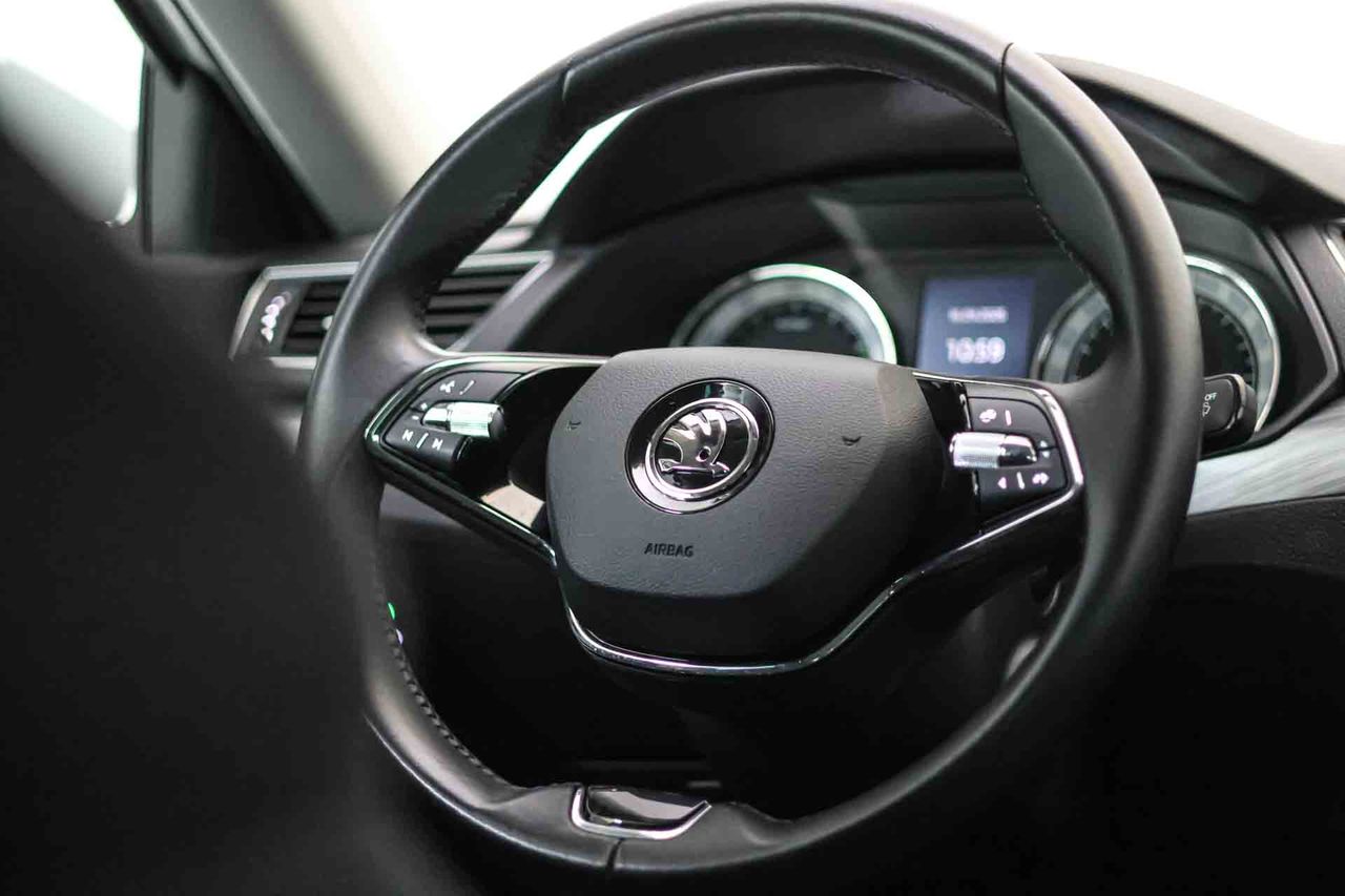 Skoda Superb Ambition 1.4 TSI iV P-HEV DSG - Foto 37