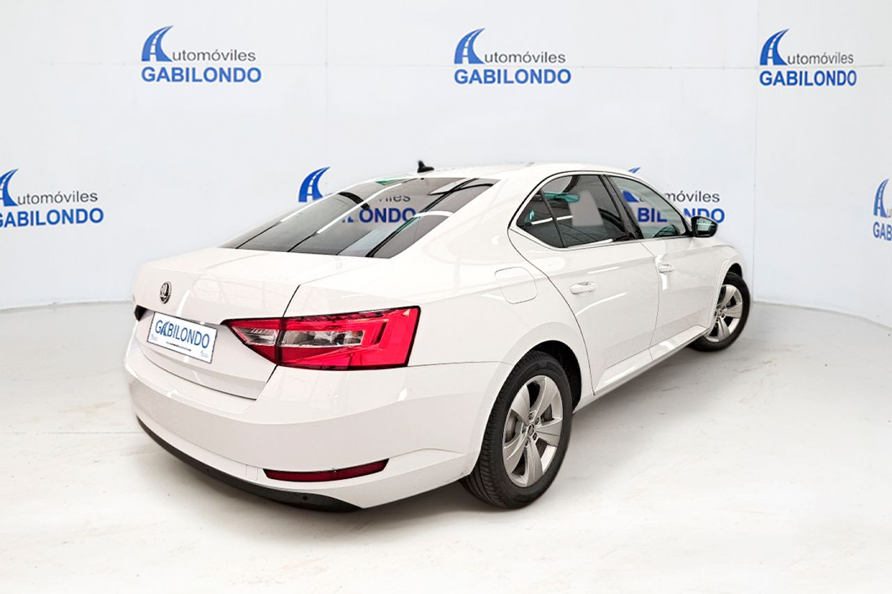 Skoda Superb Ambition 1.4 TSI iV P-HEV DSG - Foto 3