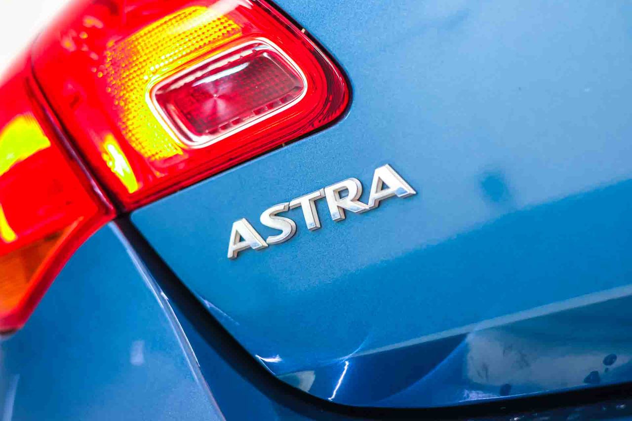 Opel Astra 1.6 CDTi 110 CV Excellence - Foto 12