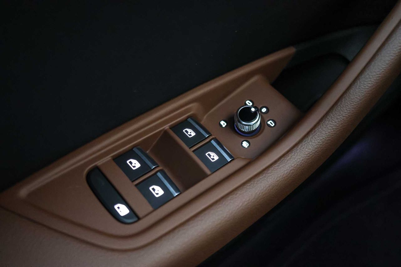 Audi A5 35 TDI 120kW (163CV) S tronic Sportback **Techo panorámico** - Foto 32
