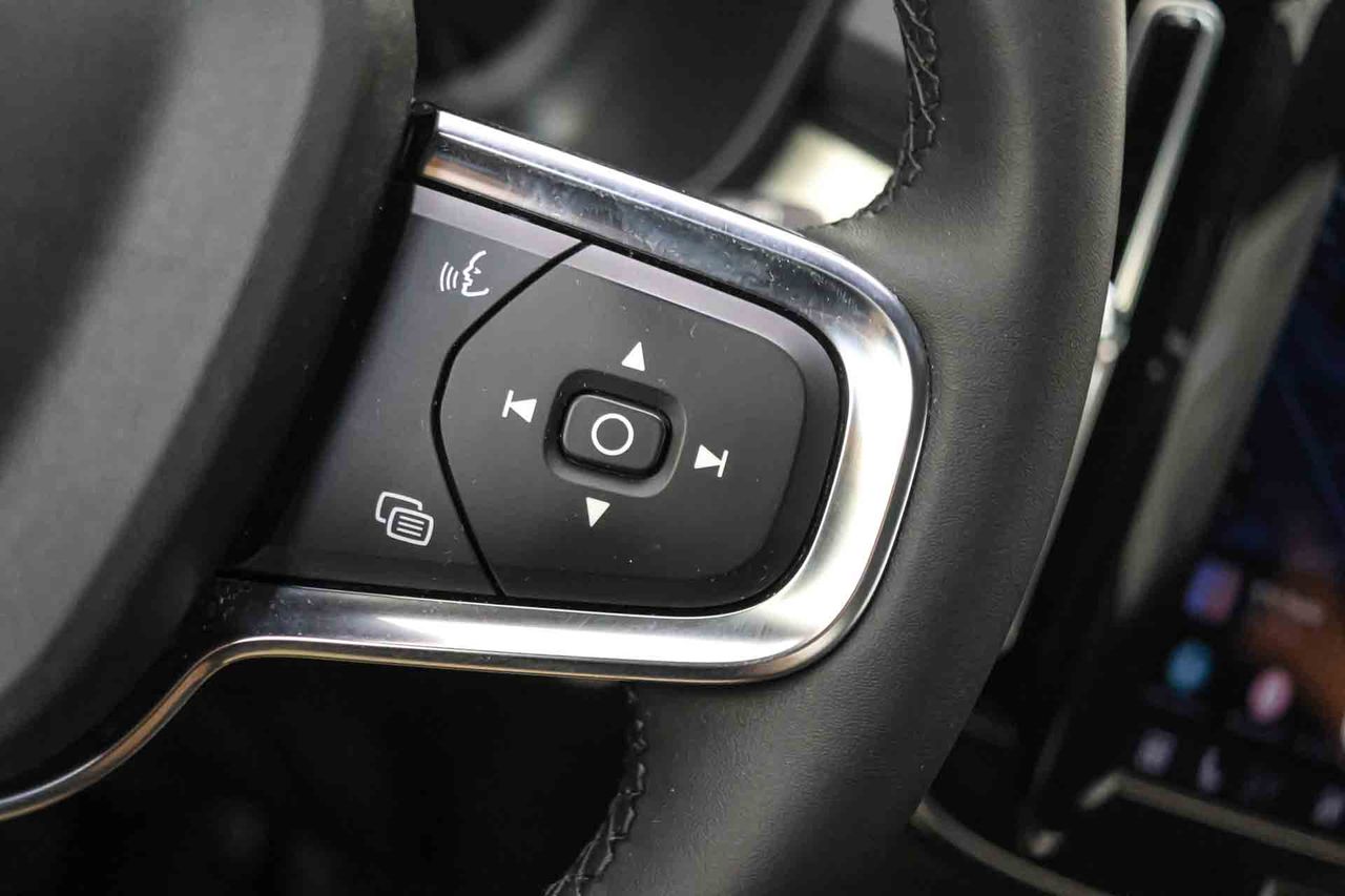 Volvo XC40 2.0 B3 G Core Auto - Foto 38
