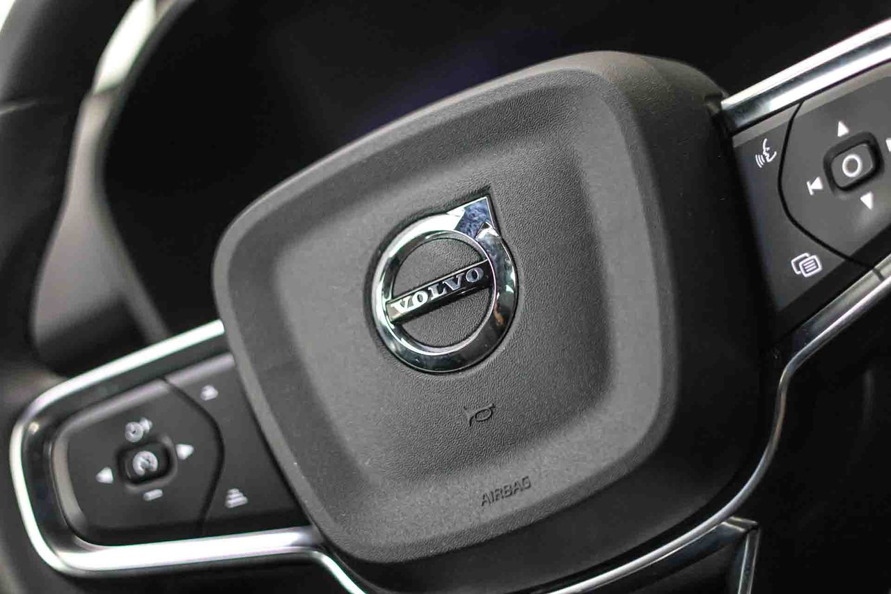 Volvo XC40 2.0 B3 G Core Auto - Foto 36