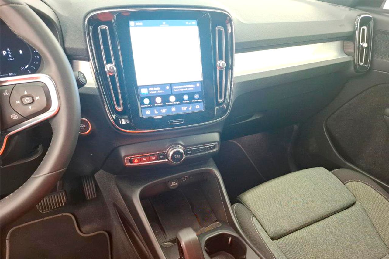 Volvo XC40 2.0 B3 G Core Auto - Foto 6