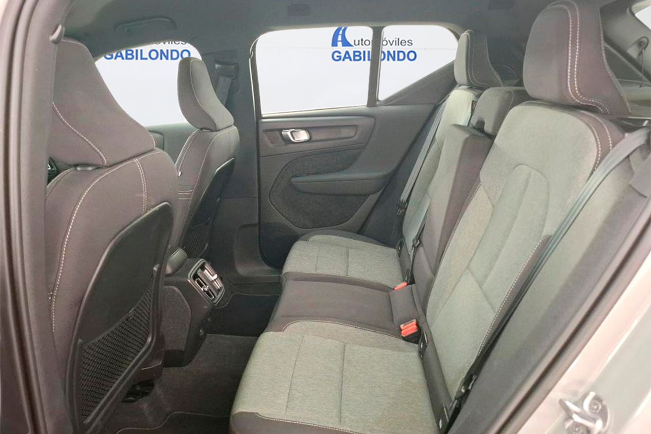 Volvo XC40 2.0 B3 G Core Auto - Foto 8