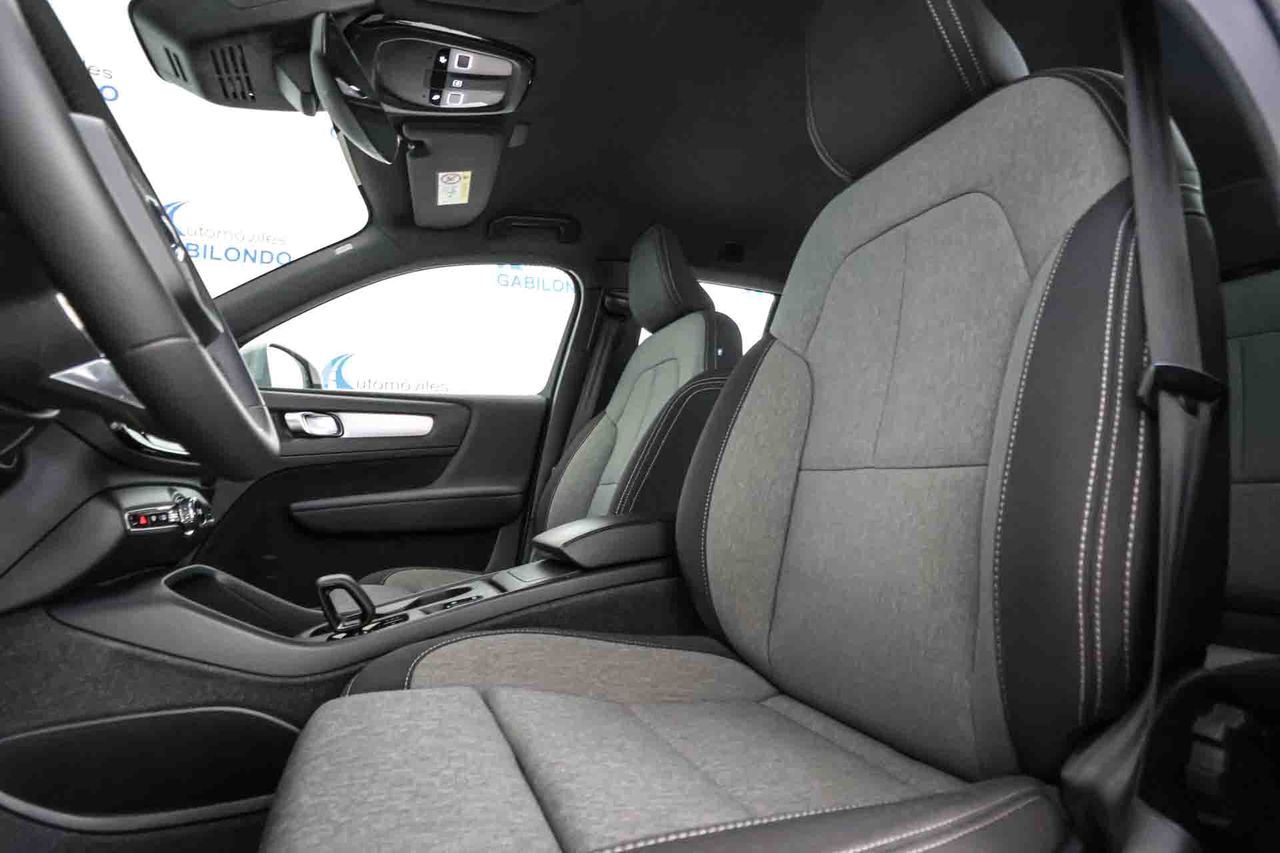 Volvo XC40 2.0 B3 G Core Auto - Foto 31