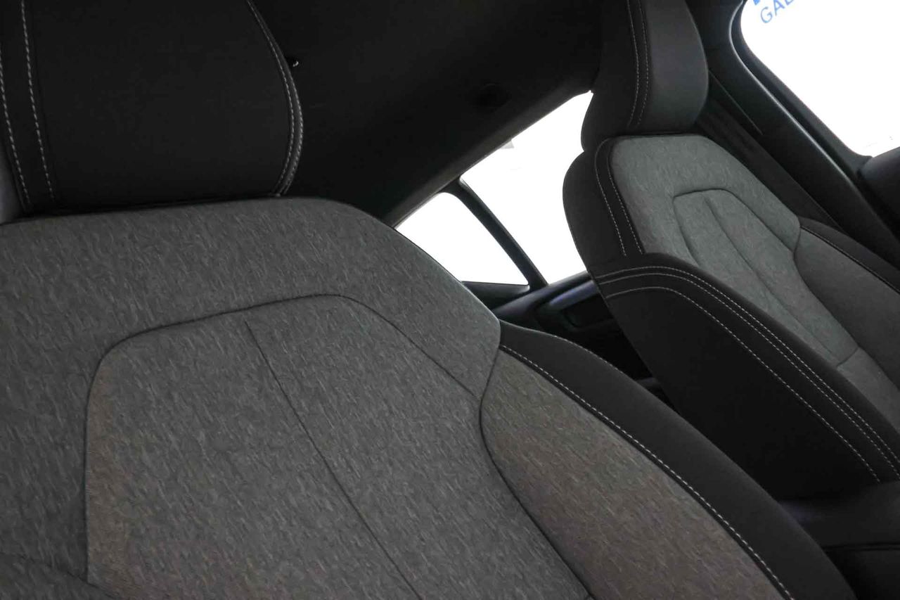 Volvo XC40 2.0 B3 G Core Auto - Foto 47