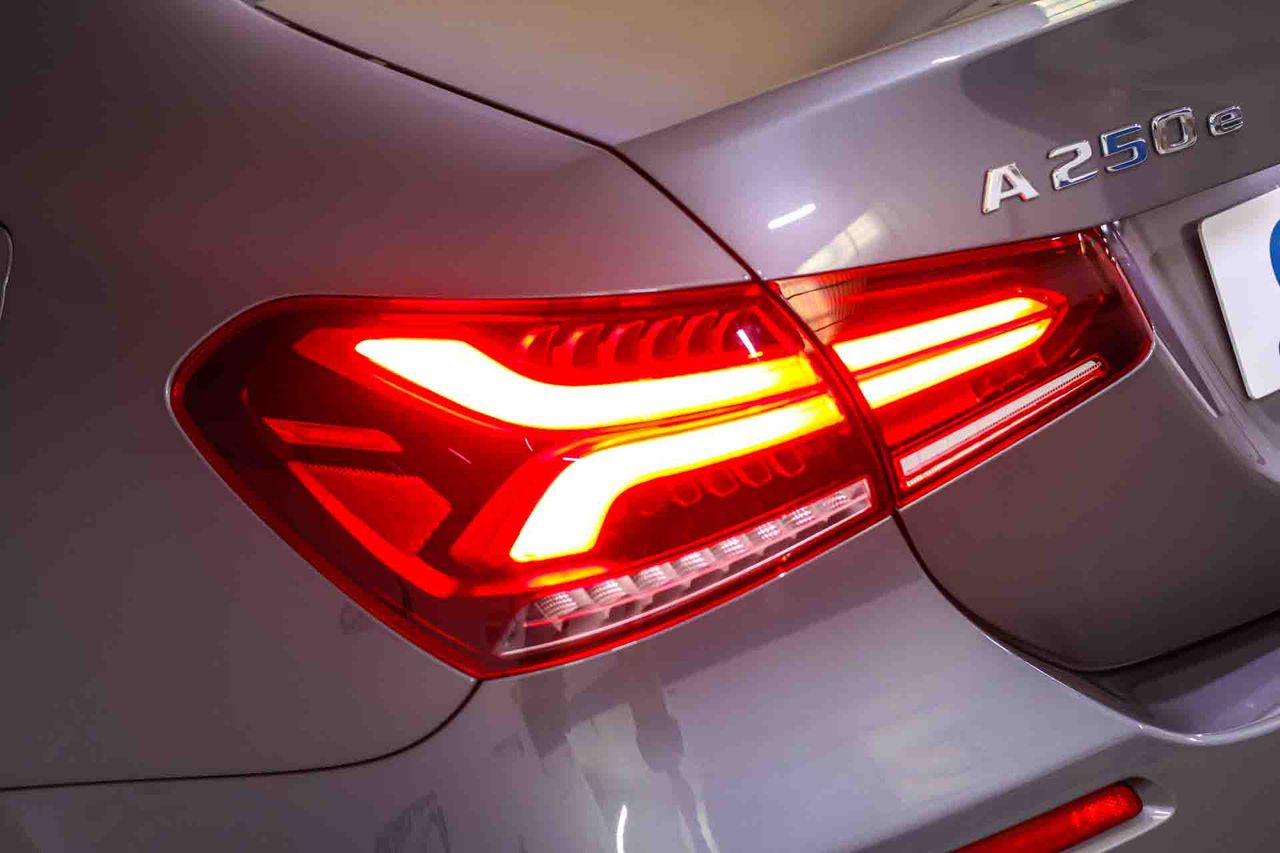 Mercedes Clase A A 250 e Sedán - Foto 23