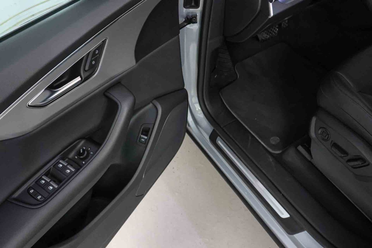Audi Q8 50 TDI 210kW (286CV) quattro tiptronic **Techo panorámico** - Foto 34
