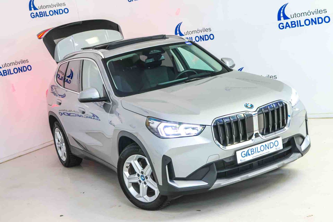 BMW X1 xDrive25e Techo panorámico - Foto 31