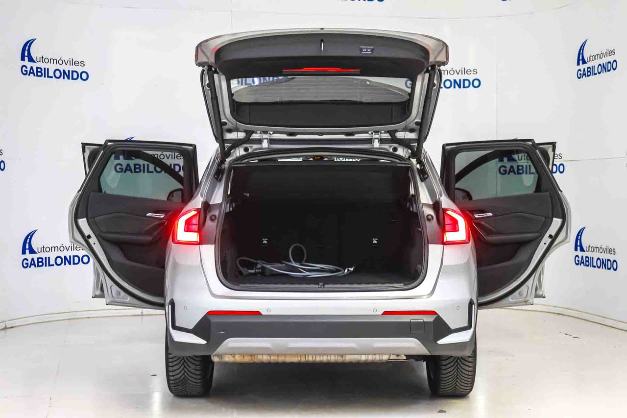 BMW X1 xDrive25e Techo panorámico - Foto 36