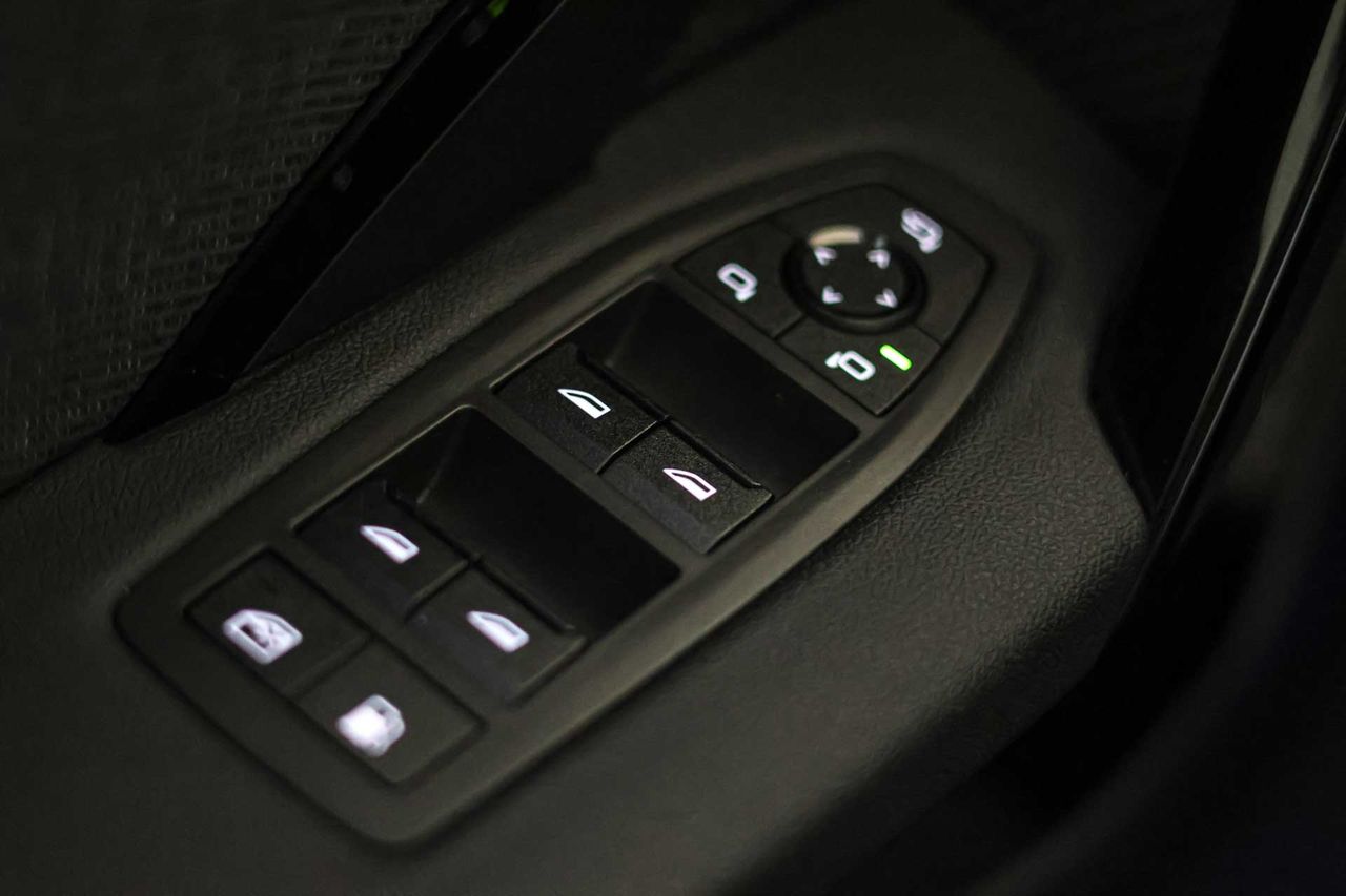 BMW X1 xDrive25e Techo panorámico - Foto 42