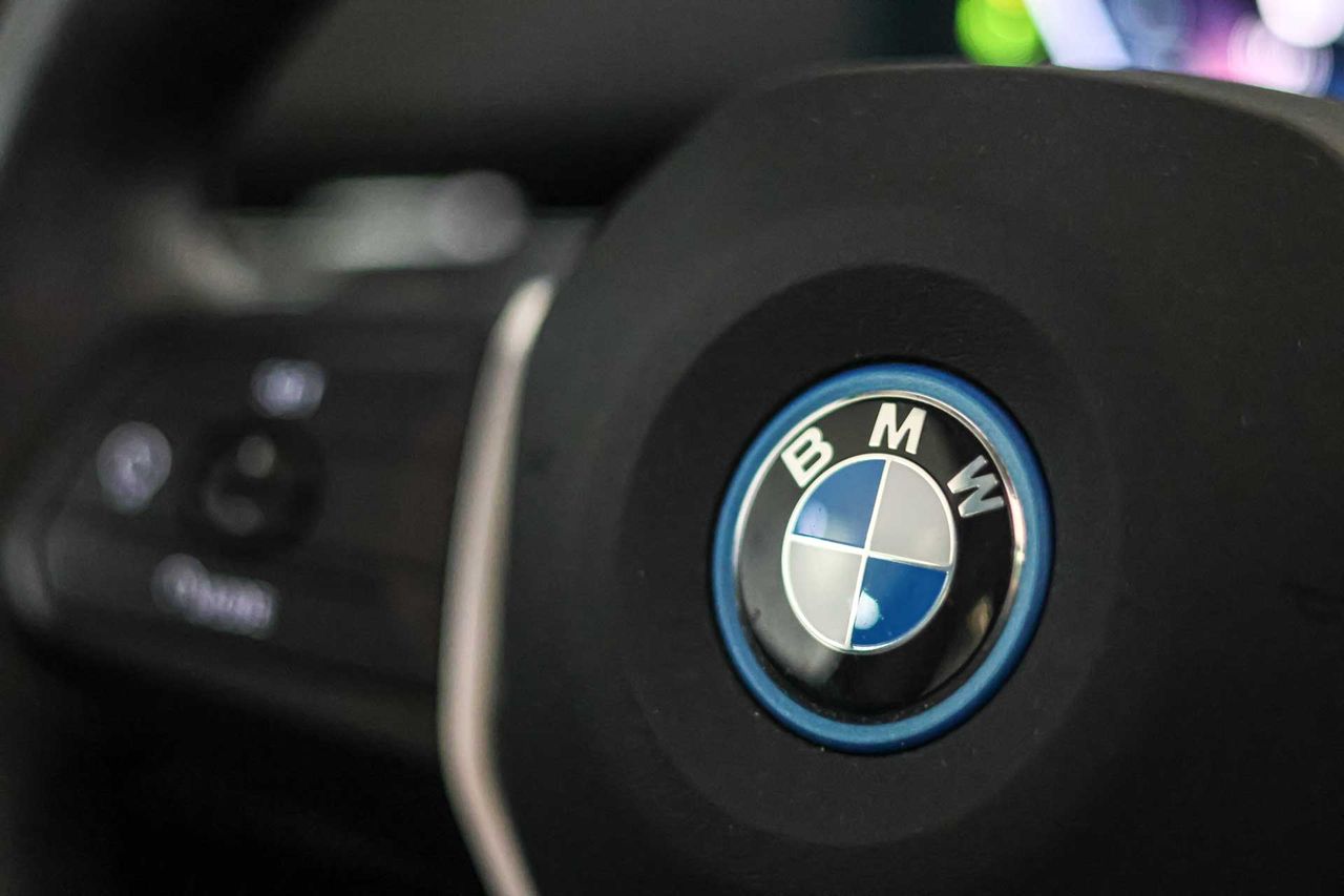 BMW X1 xDrive25e Techo panorámico - Foto 47