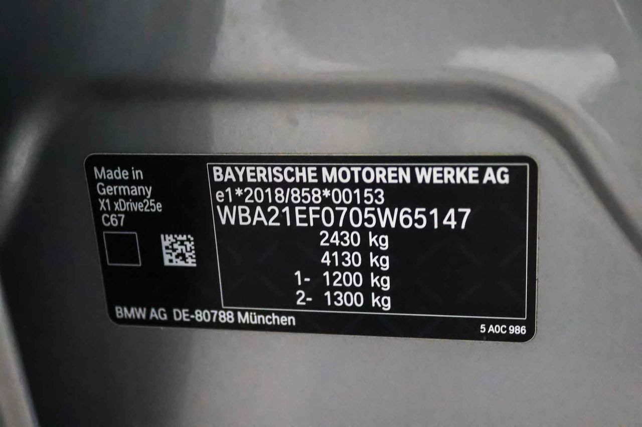 BMW X1 xDrive25e Techo panorámico - Foto 8