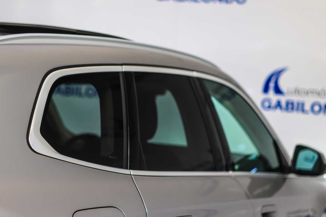 BMW X1 xDrive25e Techo panorámico - Foto 33