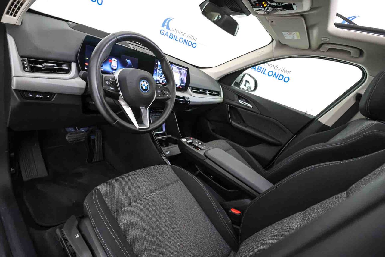 BMW X1 xDrive25e Techo panorámico - Foto 12