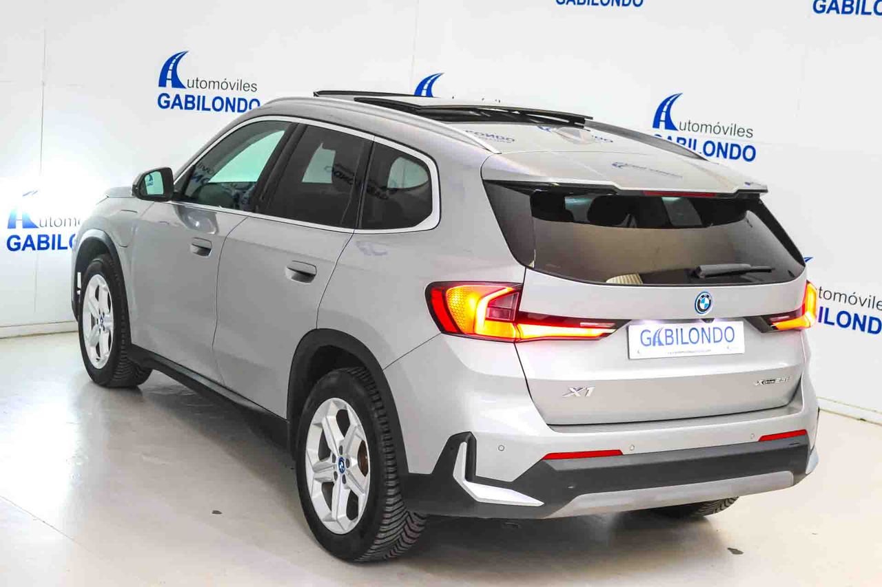 BMW X1 xDrive25e Techo panorámico - Foto 24