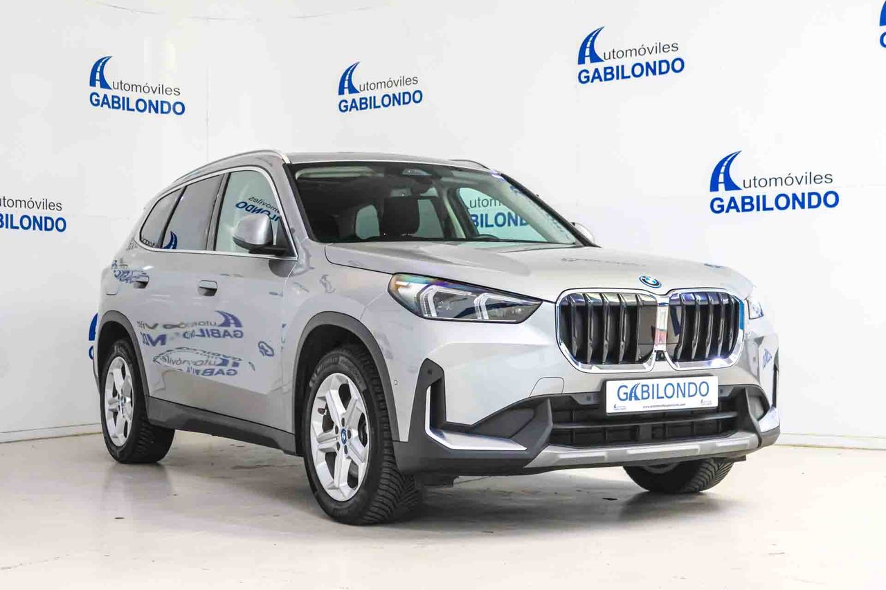 BMW X1 xDrive25e Techo panorámico - Foto 4