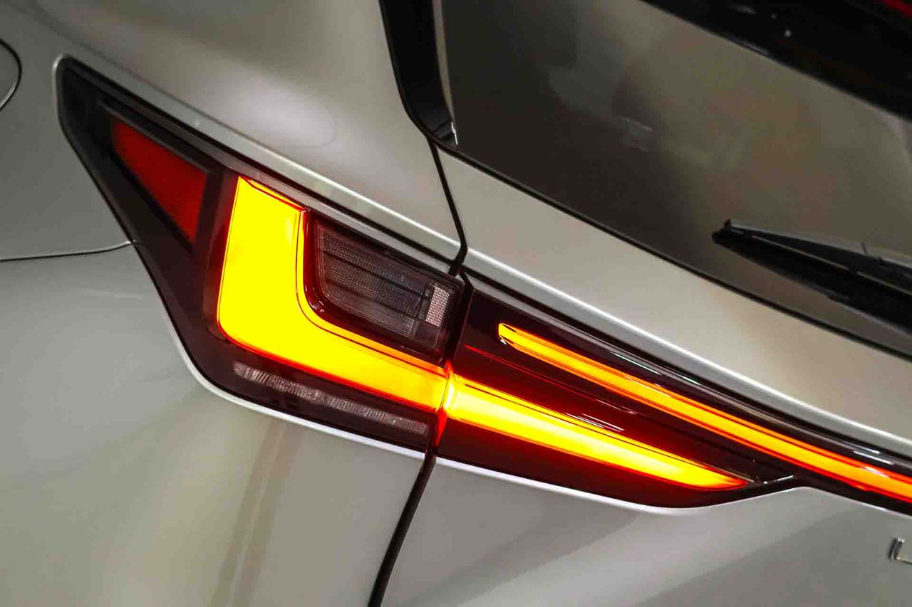 Lexus NX 450h+ Executive 4WD - Foto 20