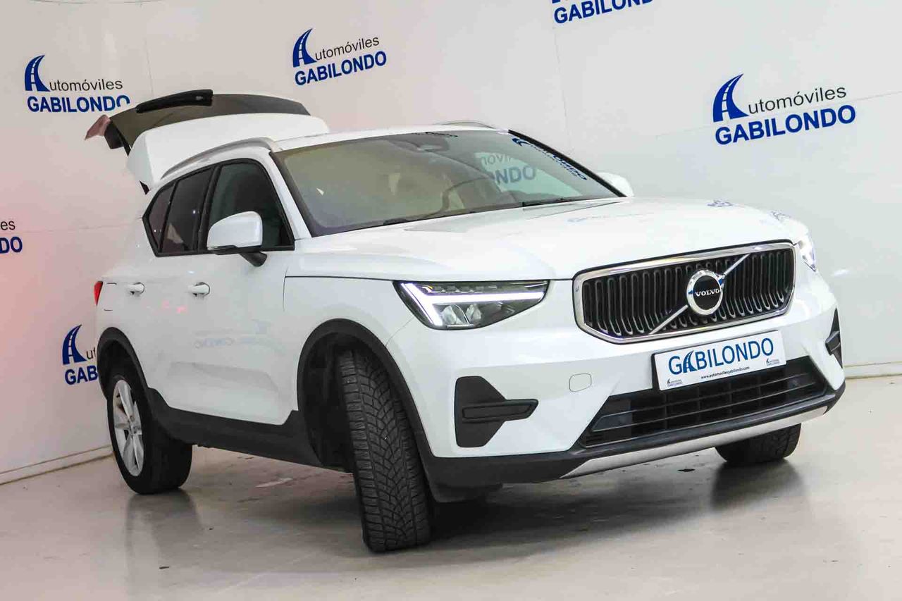 Volvo XC40 2.0 B3 G Essential Auto - Foto 23