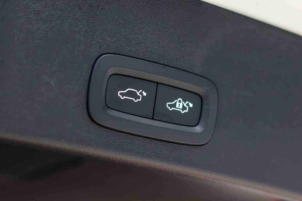Volvo XC40 2.0 B3 G Essential Auto - Foto 63