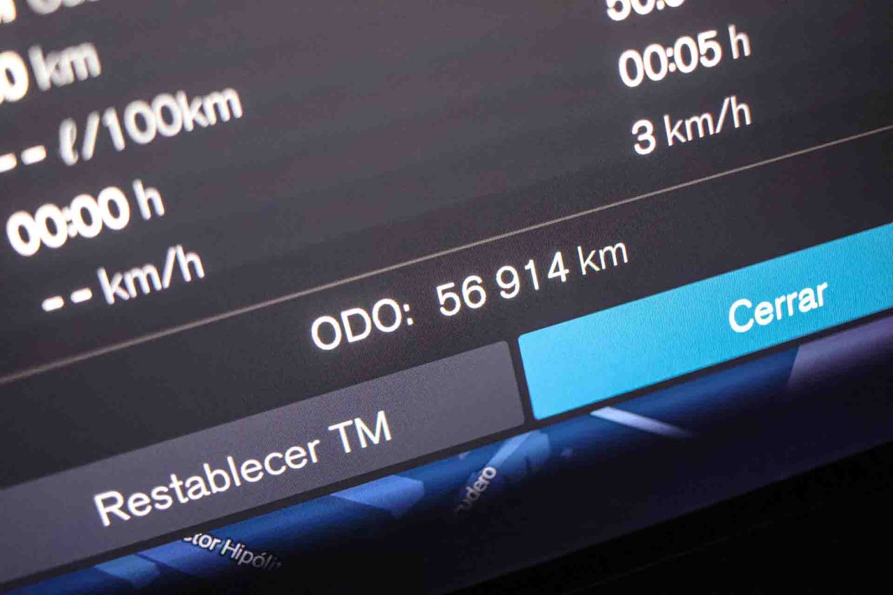 Volvo XC40 2.0 B3 G Essential Auto - Foto 7
