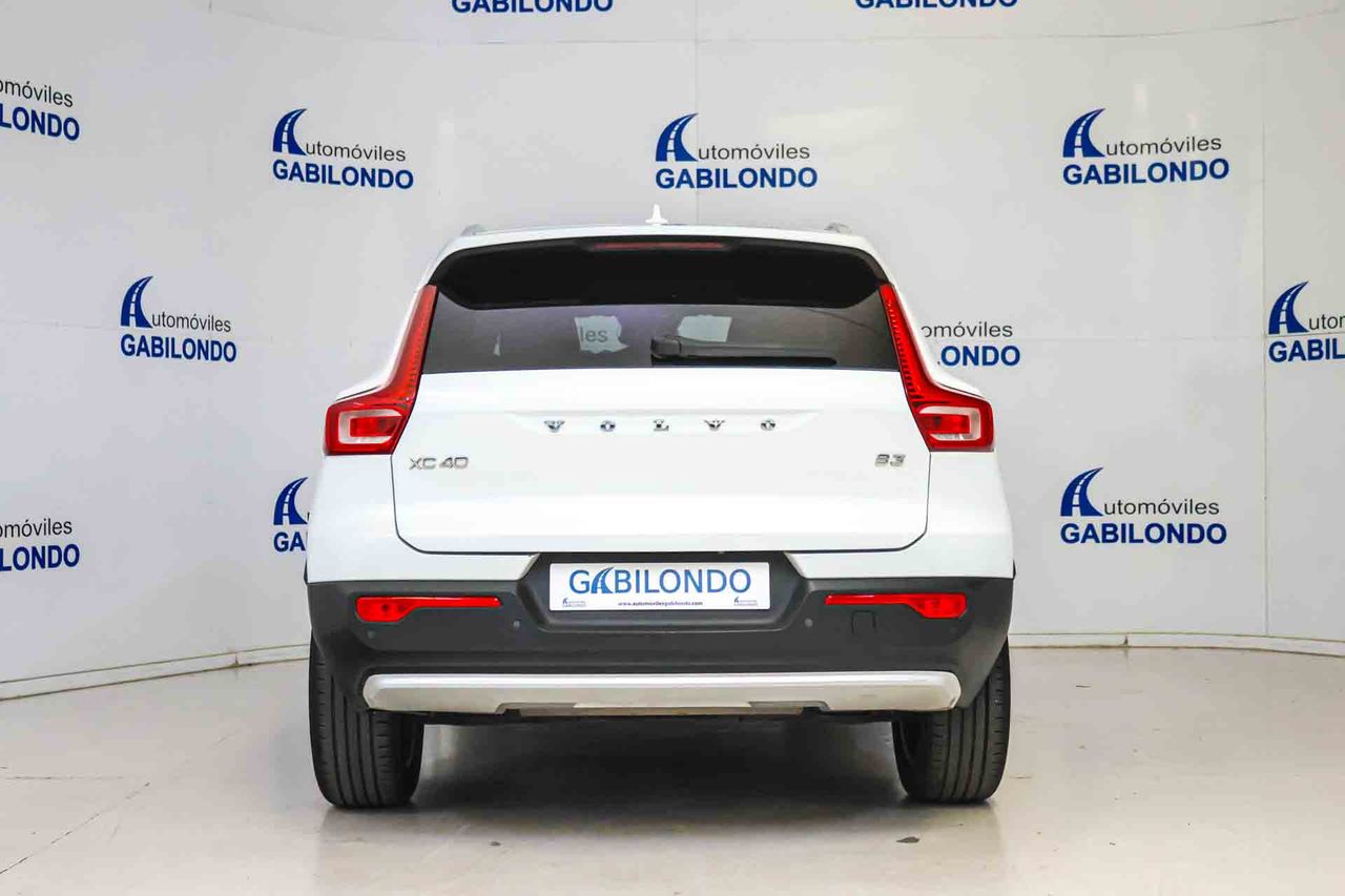 Volvo XC40 2.0 B3 G Essential Auto - Foto 5