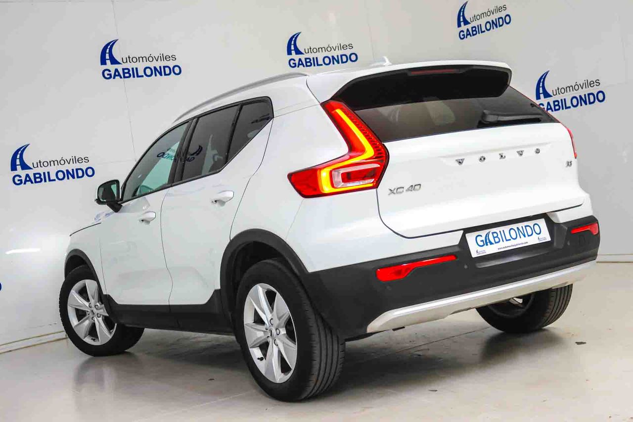 Volvo XC40 2.0 B3 G Essential Auto - Foto 18
