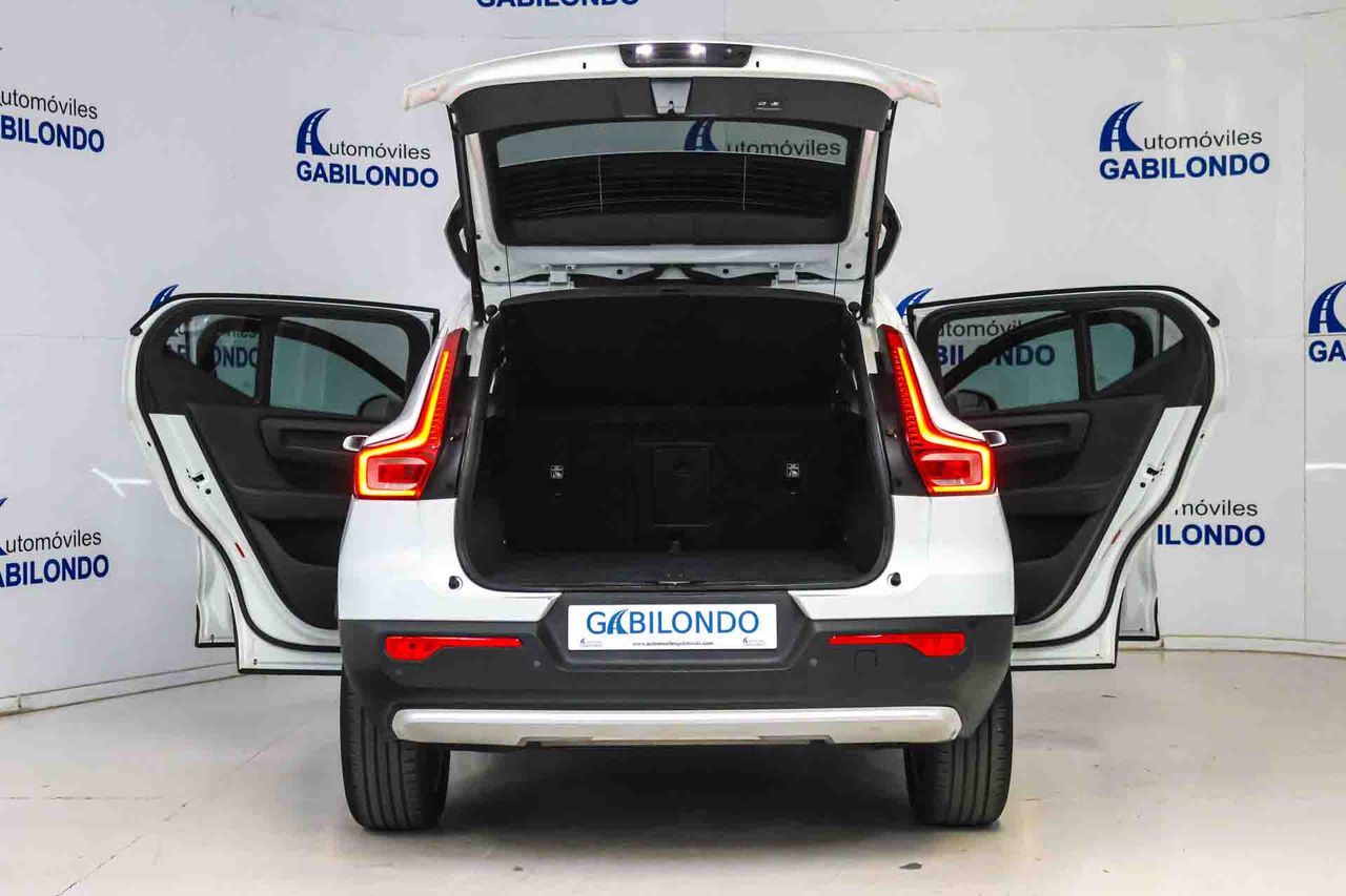Volvo XC40 2.0 B3 G Essential Auto - Foto 27
