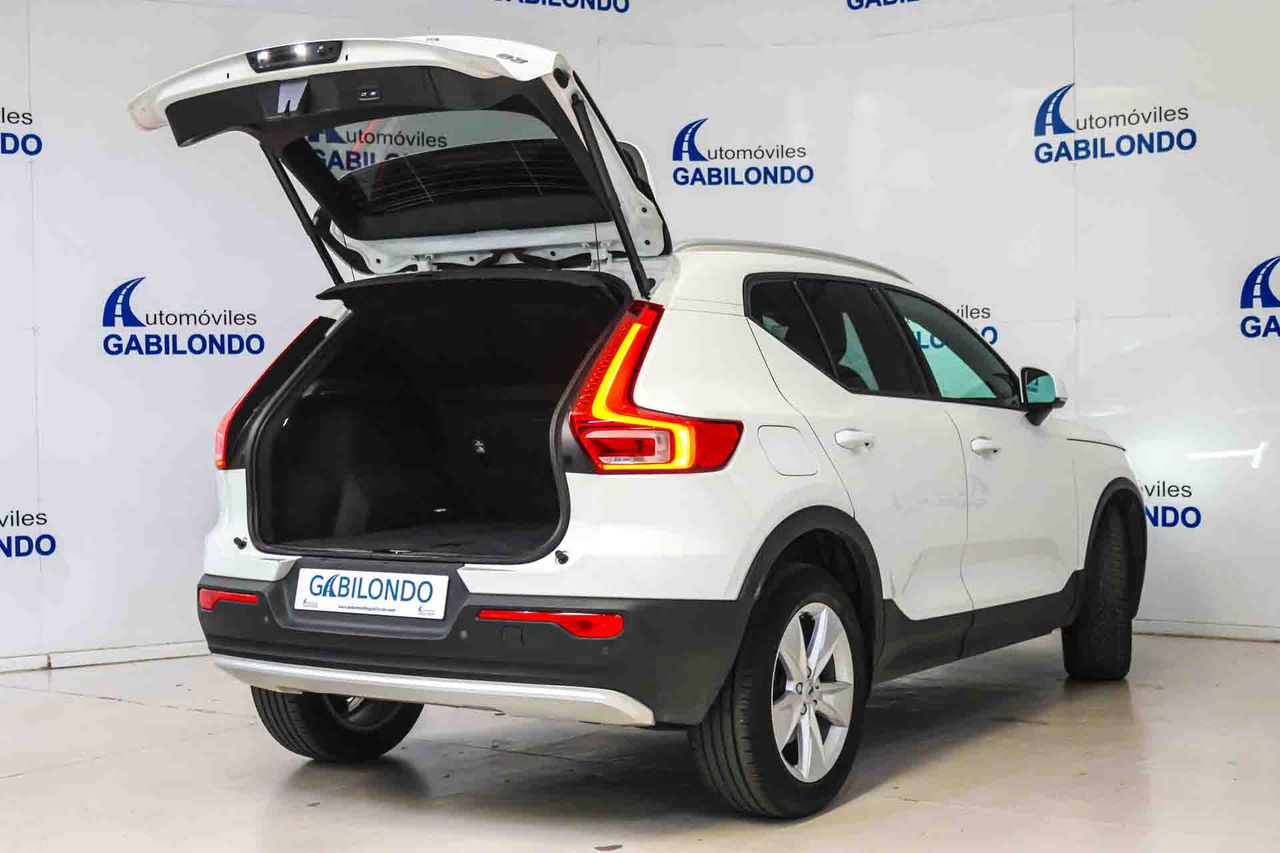 Volvo XC40 2.0 B3 G Essential Auto - Foto 21