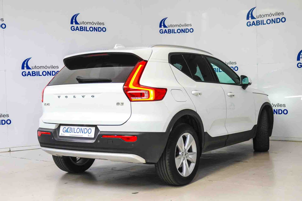 Volvo XC40 2.0 B3 G Essential Auto - Foto 15