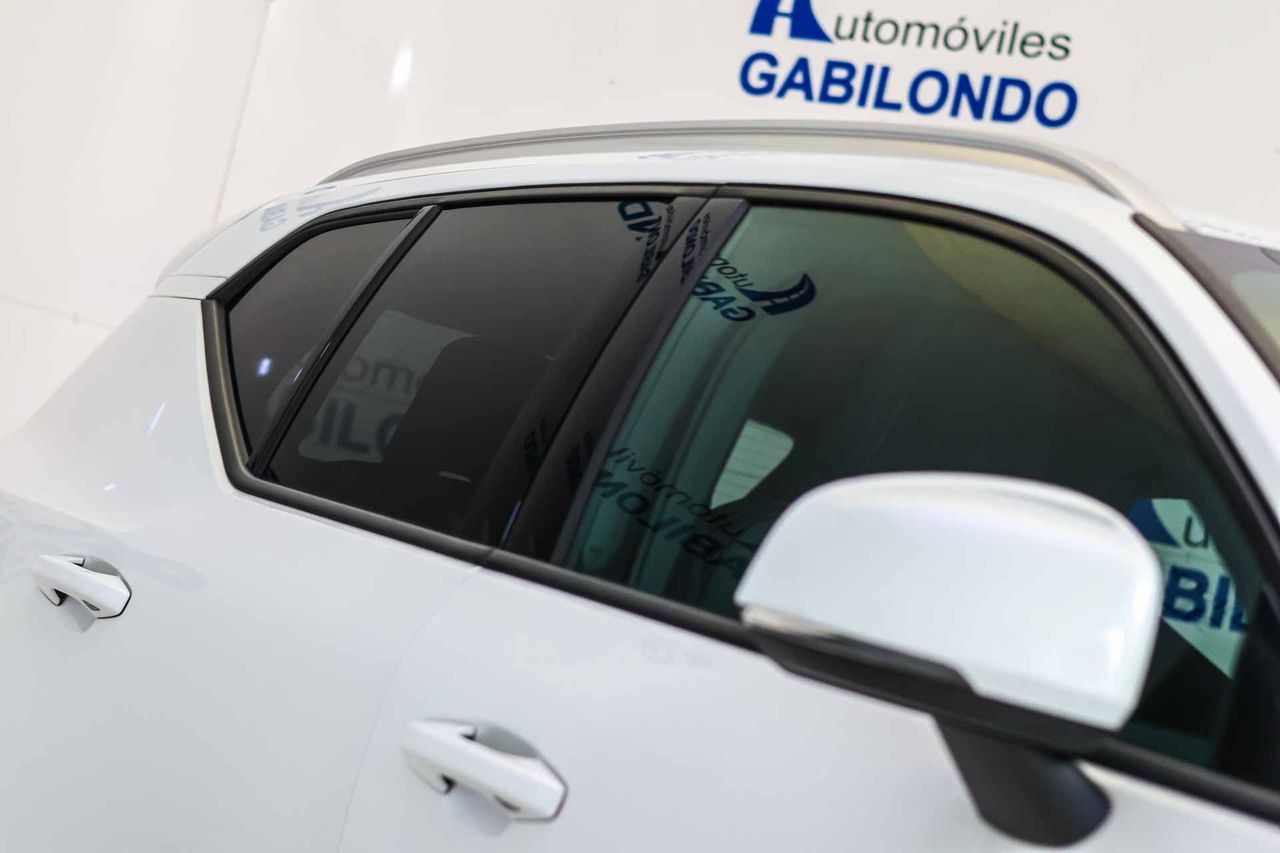 Volvo XC40 2.0 B3 G Essential Auto - Foto 19