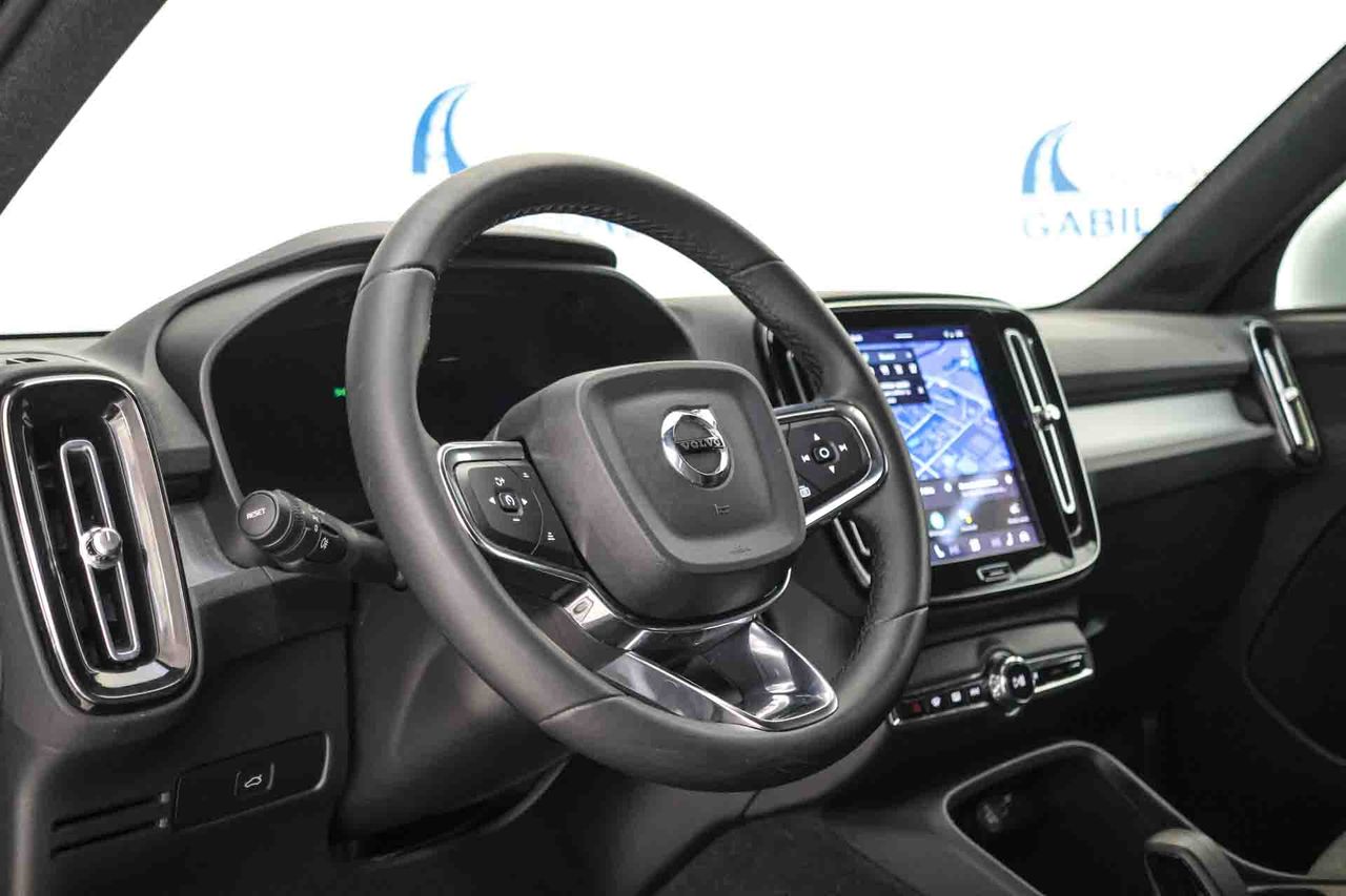 Volvo XC40 2.0 B3 G Essential Auto - Foto 6
