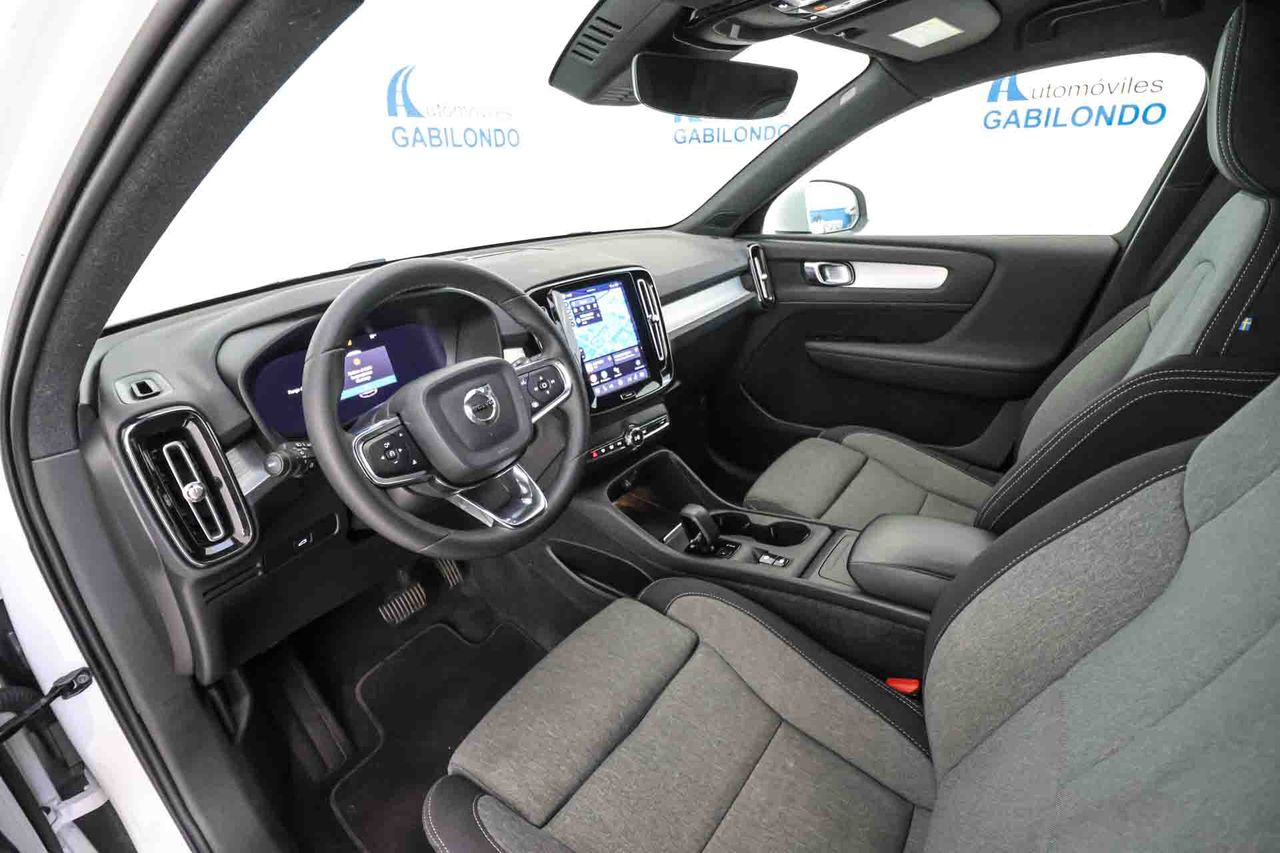 Volvo XC40 2.0 B3 G Essential Auto - Foto 9