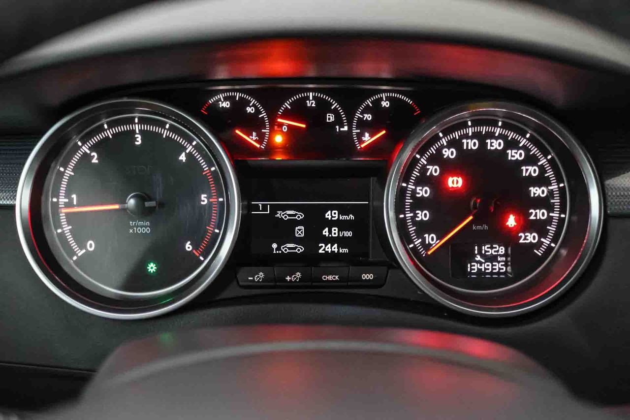 Peugeot 508 Active 1.6 e-HDI 115 - Foto 44