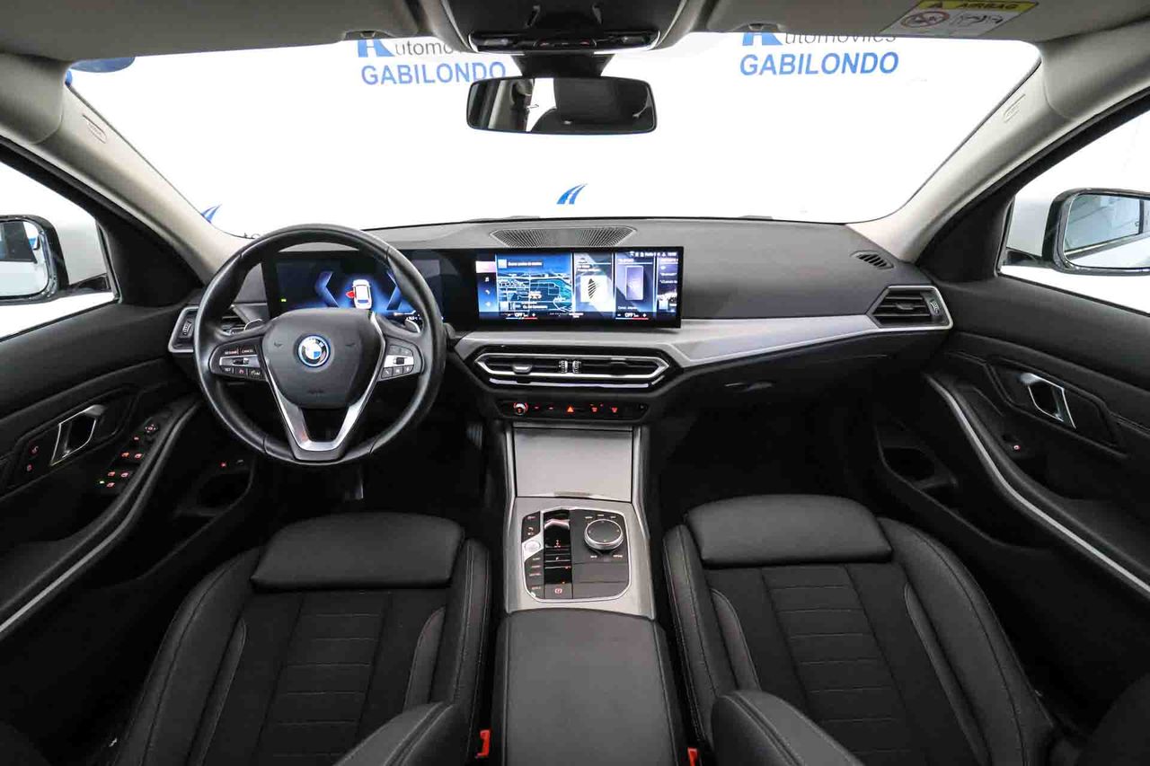 BMW Serie 3 320e Touring - Foto 38