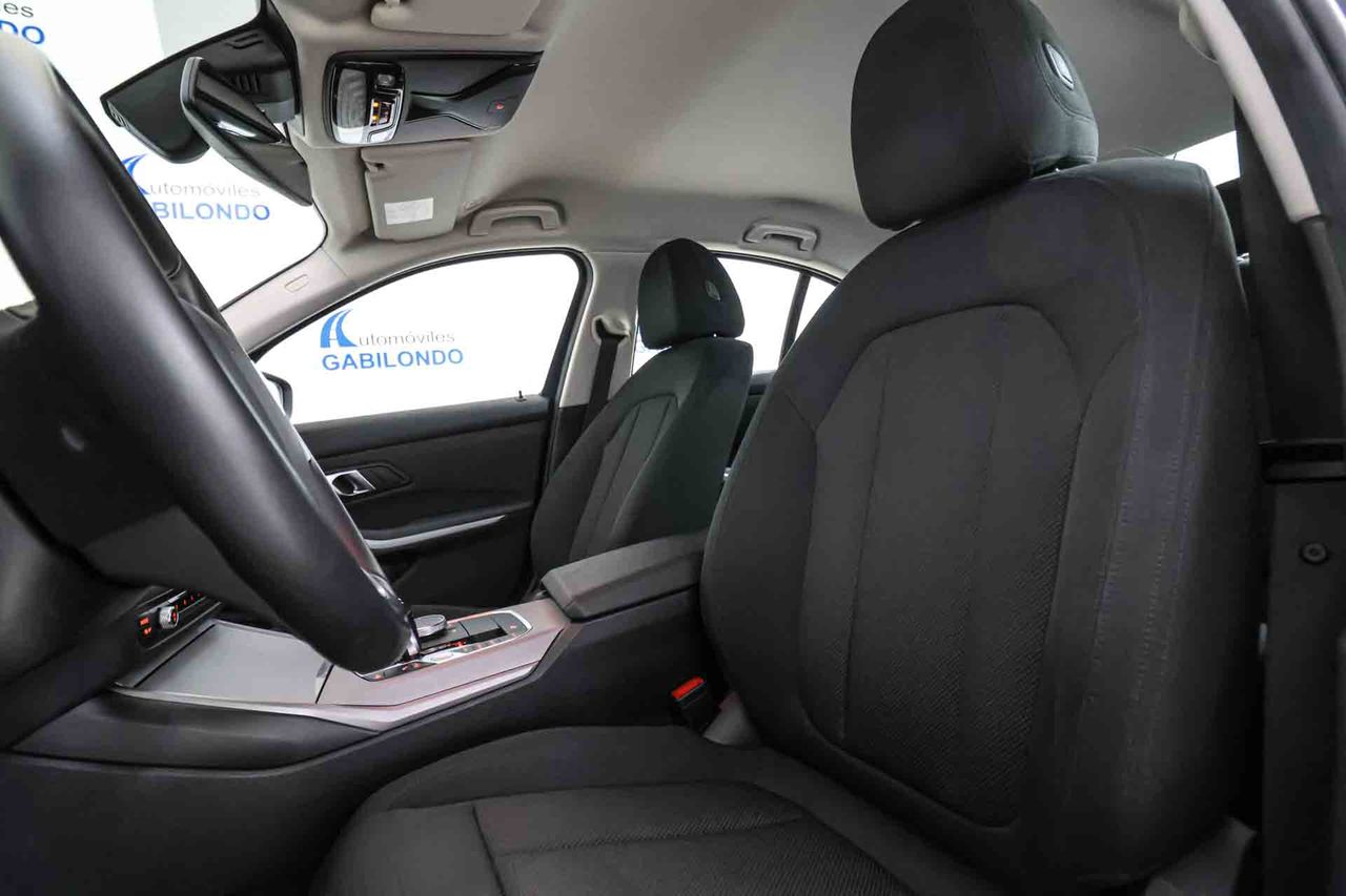 BMW Serie 3 318d - Foto 27