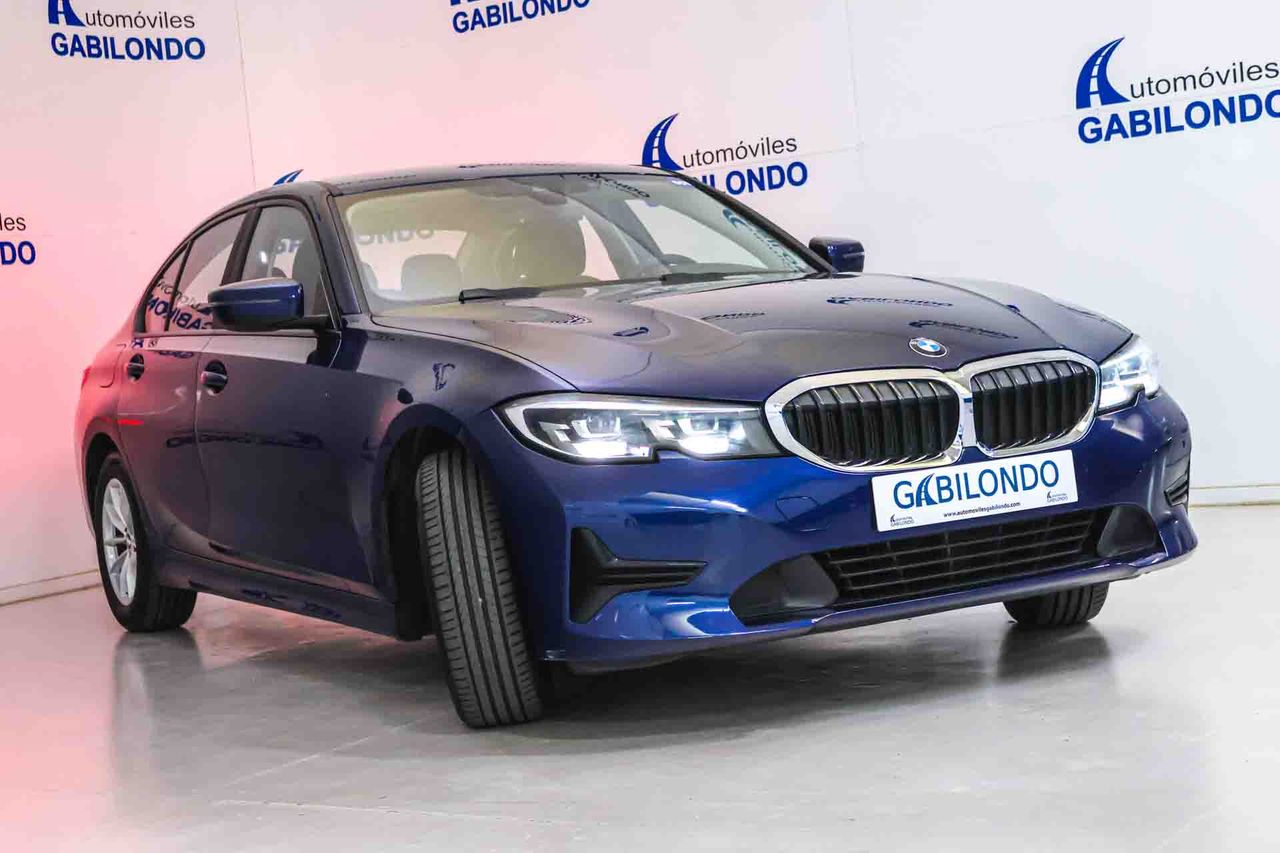 BMW Serie 3 318d - Foto 13