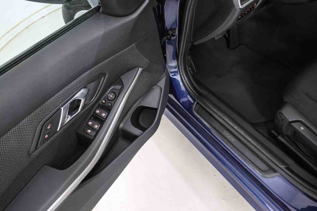 BMW Serie 3 318d - Foto 28