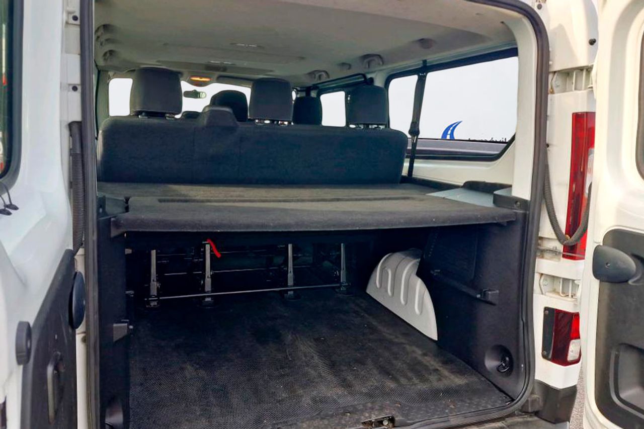 Renault Trafic Combi 2.0 dCi Zen L2 9 Plazas - Foto 9