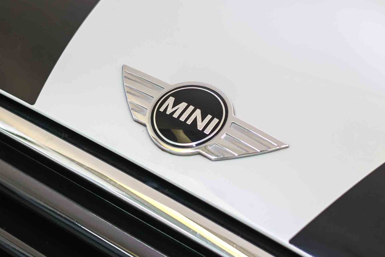 MINI MINI COOPER D 5 PUERTAS automático - Foto 14