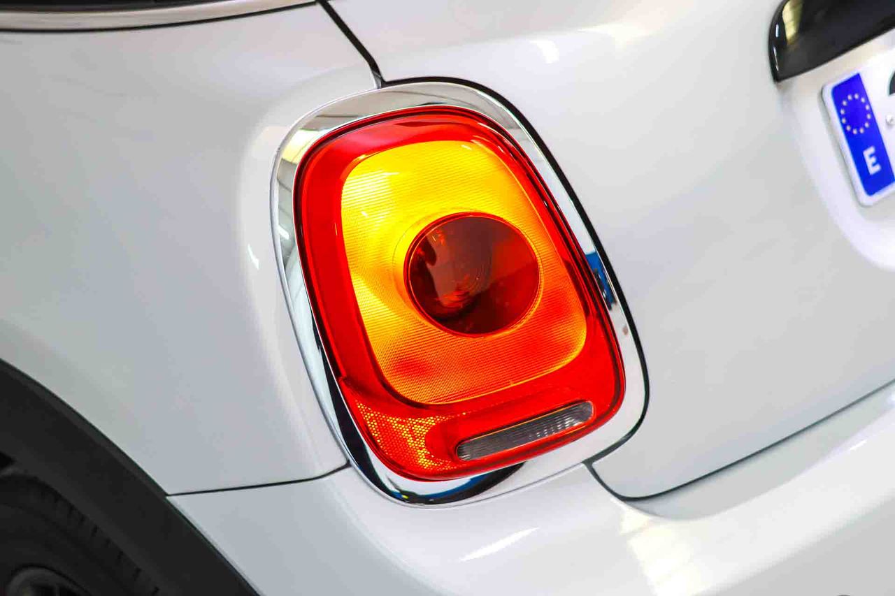 MINI MINI COOPER D 5 PUERTAS automático - Foto 19